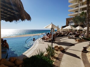 Outdoor pool, an infinity pool