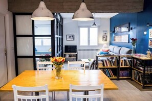 Interior - Logroño center, a house with views (Logroño)