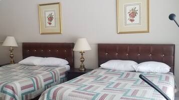 書桌、熨斗/熨衣板、免費無線上網