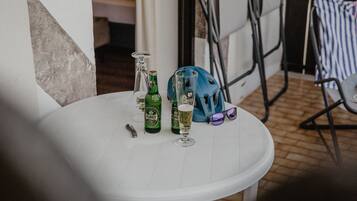 全景四人房, 山景, 邊間 | 露台/庭院