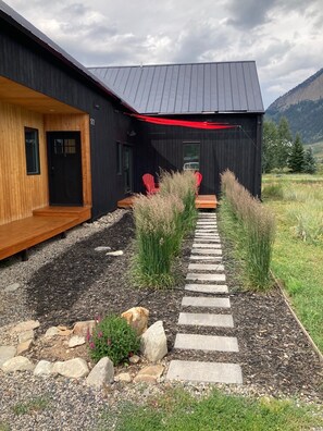 Property grounds - Modern Home in mountain setting within walking/biking distance to town  (Crested Butte)