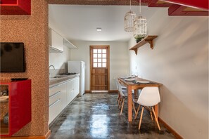 Full-size fridge, stovetop, coffee/tea maker, toaster - Lofts Vila Bela (Pirenópolis)