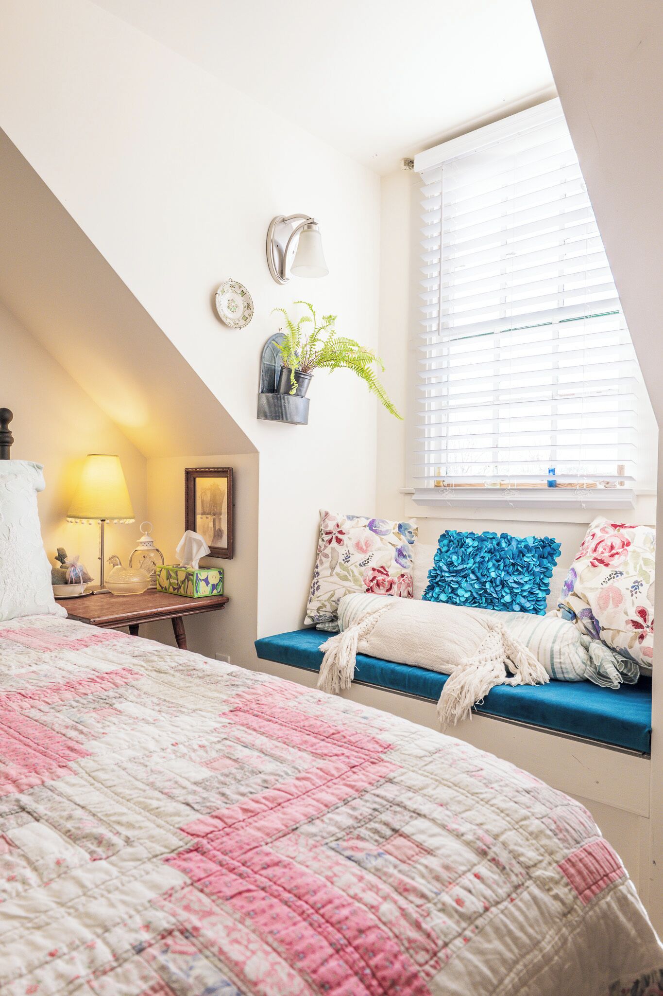 2 chambres, coffres-forts dans les chambres, fer et planche à repasser