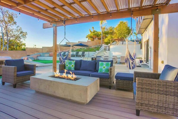 Terrace/patio - Luxury Estate - Sleep 24 - Infinity Pool & Hot Tub (Vista)