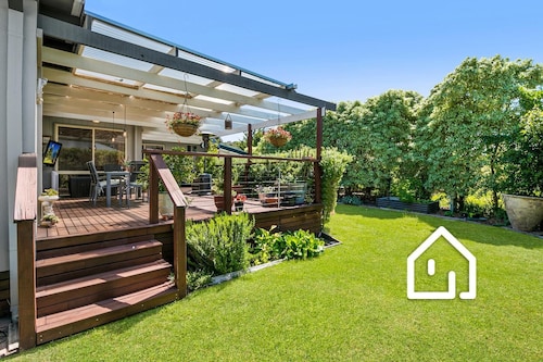 Simplicity & Serenity - Charming Retreat, no Govt Tax