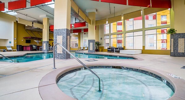 Piscine couverte, piscine chauffée