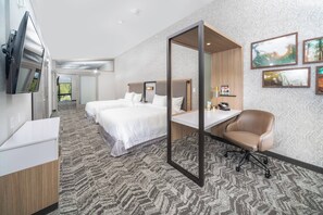 Blackout curtains, iron/ironing board, bed sheets - SpringHill Suites by Marriott Island Park Yellowstone (Island Park)