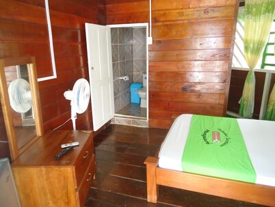 Hotel con ubicación central a Puerto Nariño.