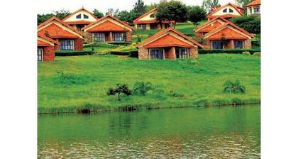 MUHAZI BEACH RESORT !!!
