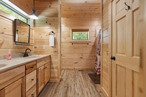 Een douche, handdoeken