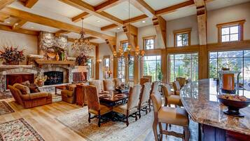 House, Multiple Beds (Grace Manor) | Private kitchen | Fridge, microwave, stovetop, dishwasher