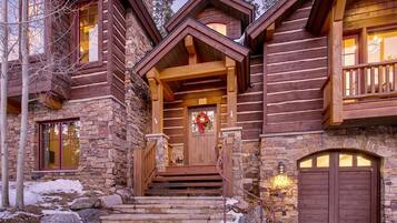 House, Multiple Beds (Rustic Timber Lodge) | Exterior