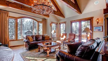 House, Multiple Beds (Rustic Timber Lodge) | Living room
