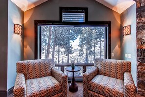 Casa, varias camas (Grand Vista Lodge) | Interior
