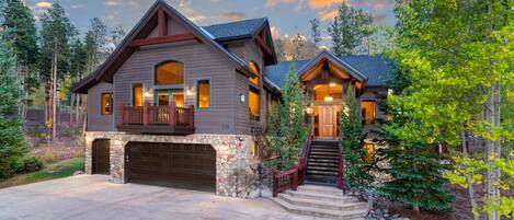 ハウス ベッド (複数台) (Inglenook) | 外観