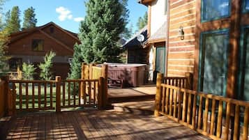 House, Multiple Beds (Clare's in Town) | Balcony