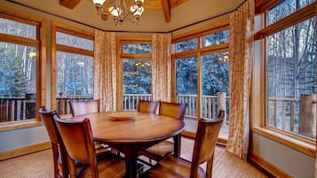 House, Multiple Beds (Clare's in Town) | Private kitchen | Fridge, microwave, oven, stovetop