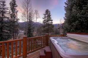 Property grounds - Clare's in Town (Breckenridge)
