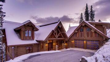 House, Multiple Beds (GoldenView Lodge) | Exterior