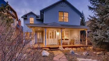 House, Multiple Beds (Hideaway on High) | Exterior