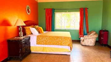 5 bedrooms, iron/ironing board, WiFi, bed sheets