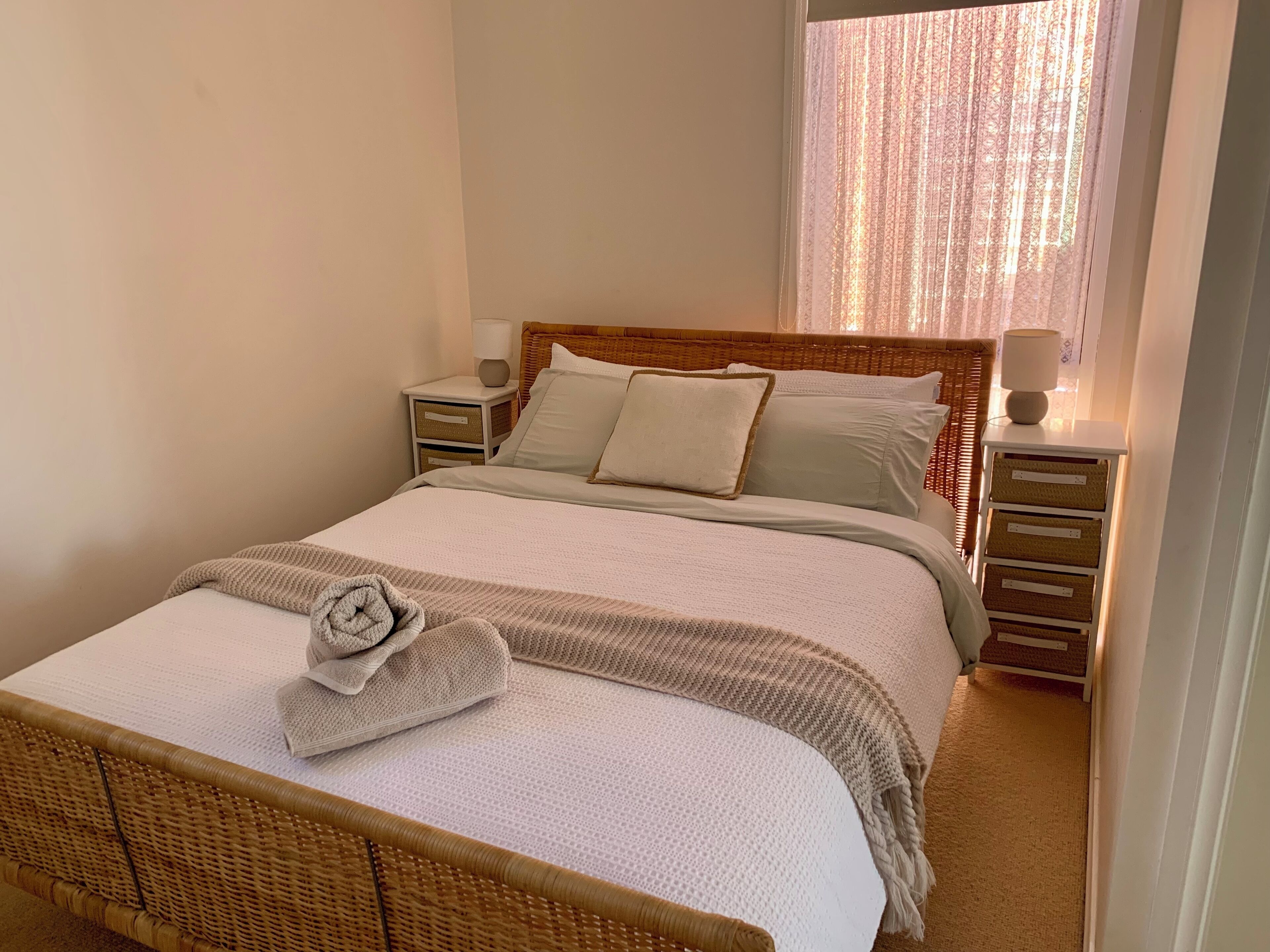 4 chambres, fer et planche à repasser, Wi-Fi gratuit, draps fournis