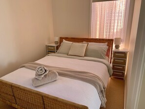 4 habitaciones, tabla de planchar con plancha y wifi gratis