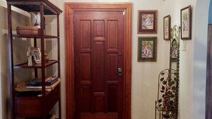 Interior entrance - Oasis Petrea (Port of Spain)