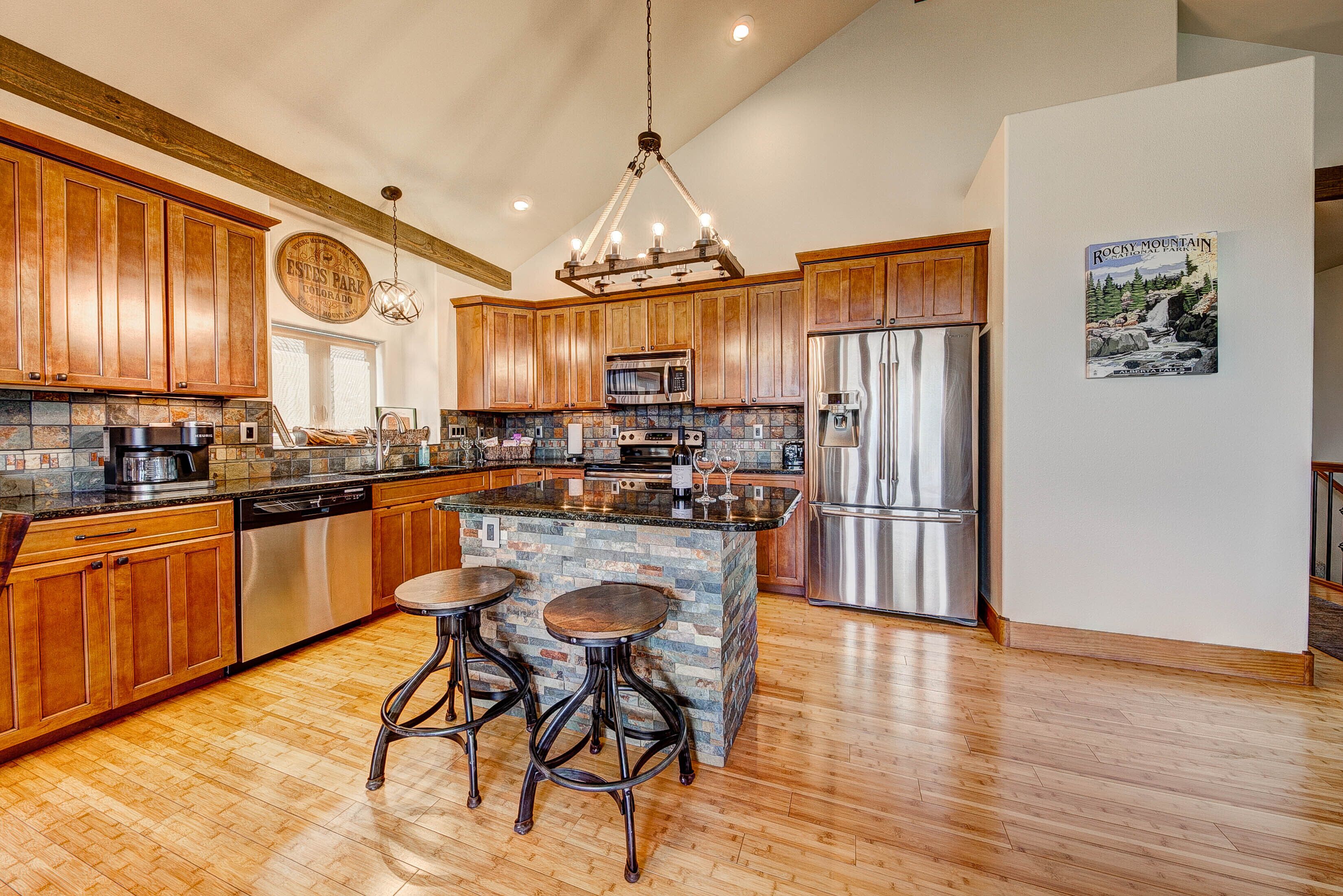 冰箱、微波炉、烤箱、炉灶