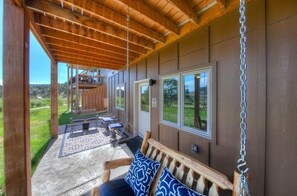 Terrace/patio - Amazing Views~Modern Rustic~3 miles to RMNP Entrance~Peaceful area of Estes! (Estes Park)