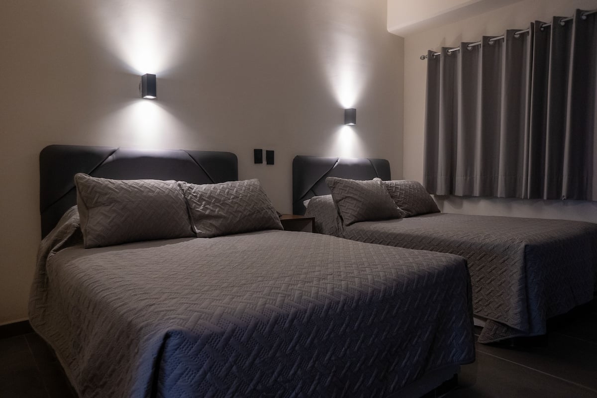 triple room | in-room safe, desk, laptop workspace, free wifi