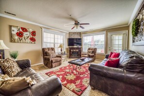 Télévision, cheminée, Netflix, services de streaming