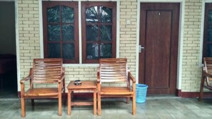 Lobby sitting area - Oka Homestay (Mataram)