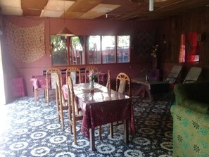 Interior - Merlyn Guest House (Samosir)