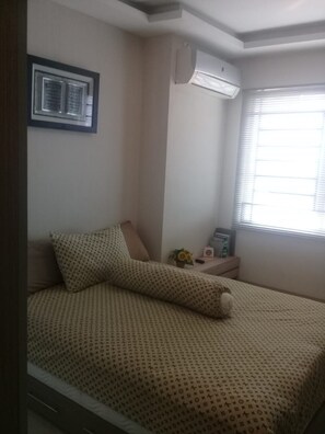 เพนท์เฮาส์ | ห้องพักตกแต่งอย่างมีเอกลักษณ์, ตกแต่งพิเศษโดยเฉพาะ, โต๊ะทำงาน