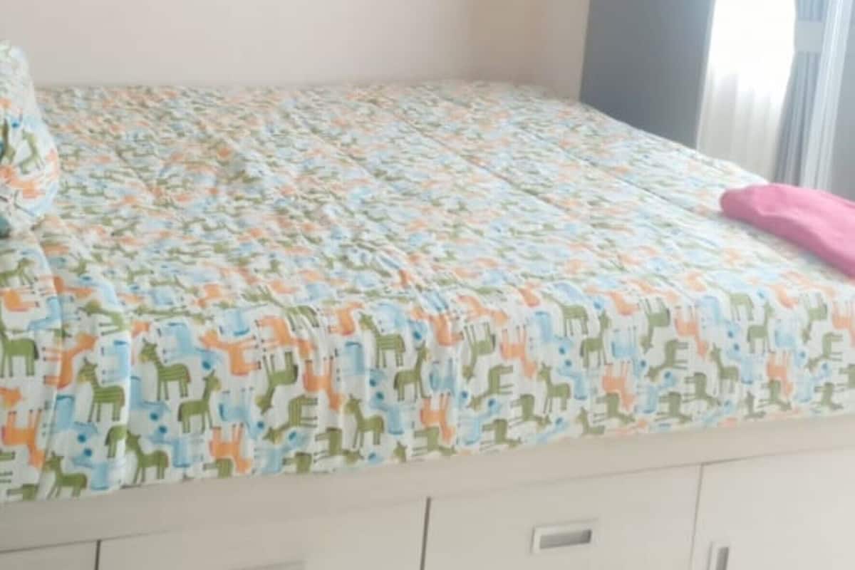 Studio | 2 bedrooms, individually decorated, individually furnished, desk