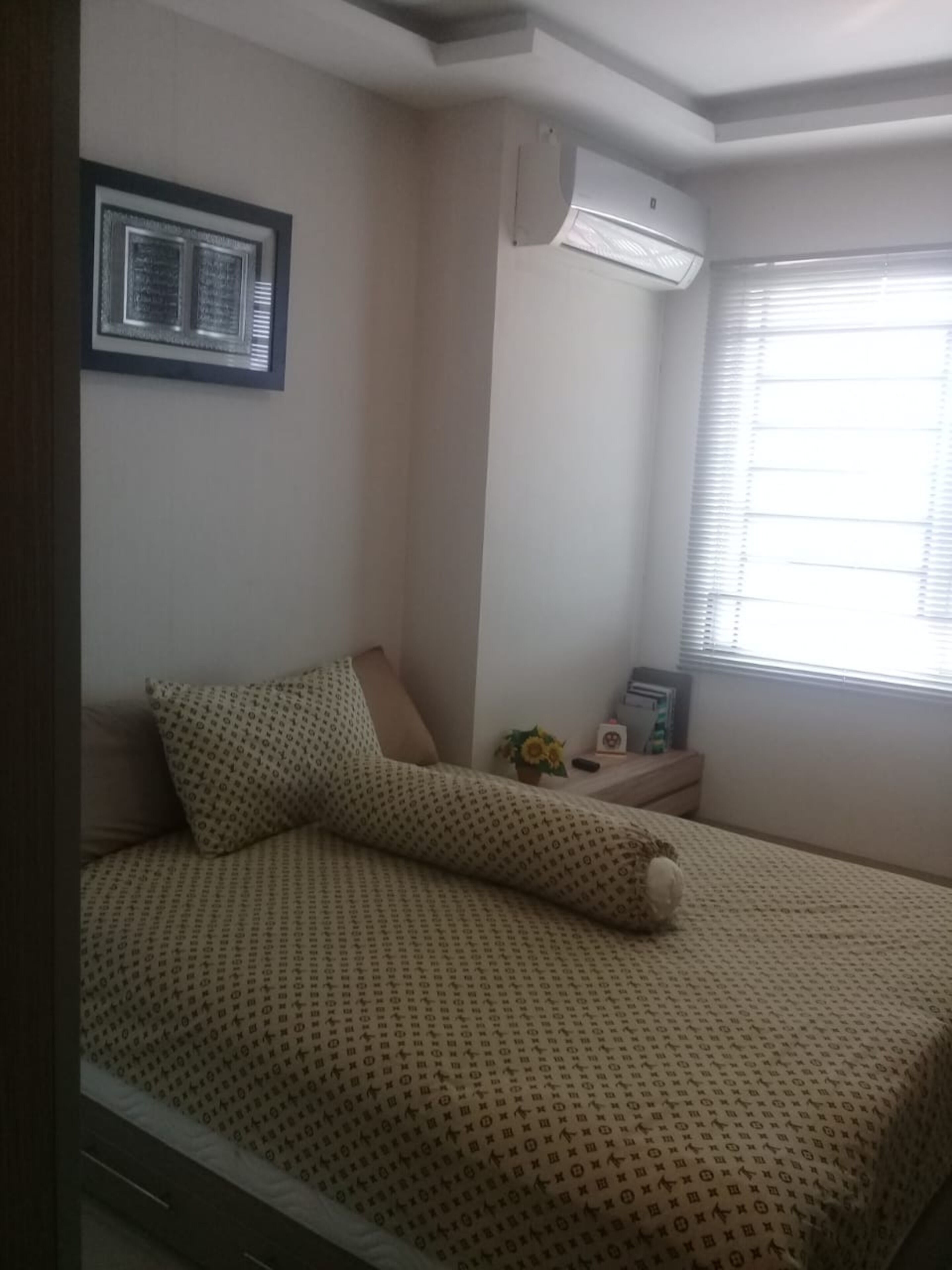 Individually decorated, individually furnished, desk, bed sheets
