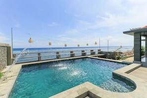 Deluxe Double Bed With Sea View Room | Outdoor pool | Outdoor pool, pool loungers - Waterside Inn Nusa Penida (Penida Island)