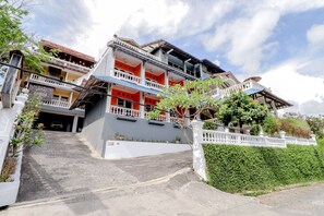 Exterior - Adinda Beach Hotel and Villa (Parangtritis)