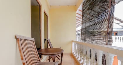 Adinda Beach Hotel and Villa