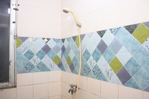 Bathroom - Daddy's Room Apartemen City Park (Jakarta)