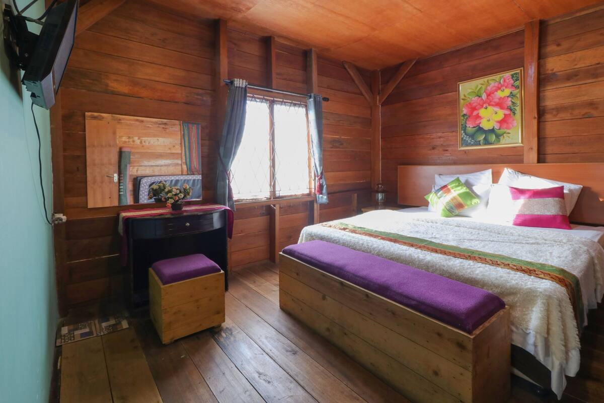 Dayang Sumbi / Family Suite | WiFi (free), bed sheets
