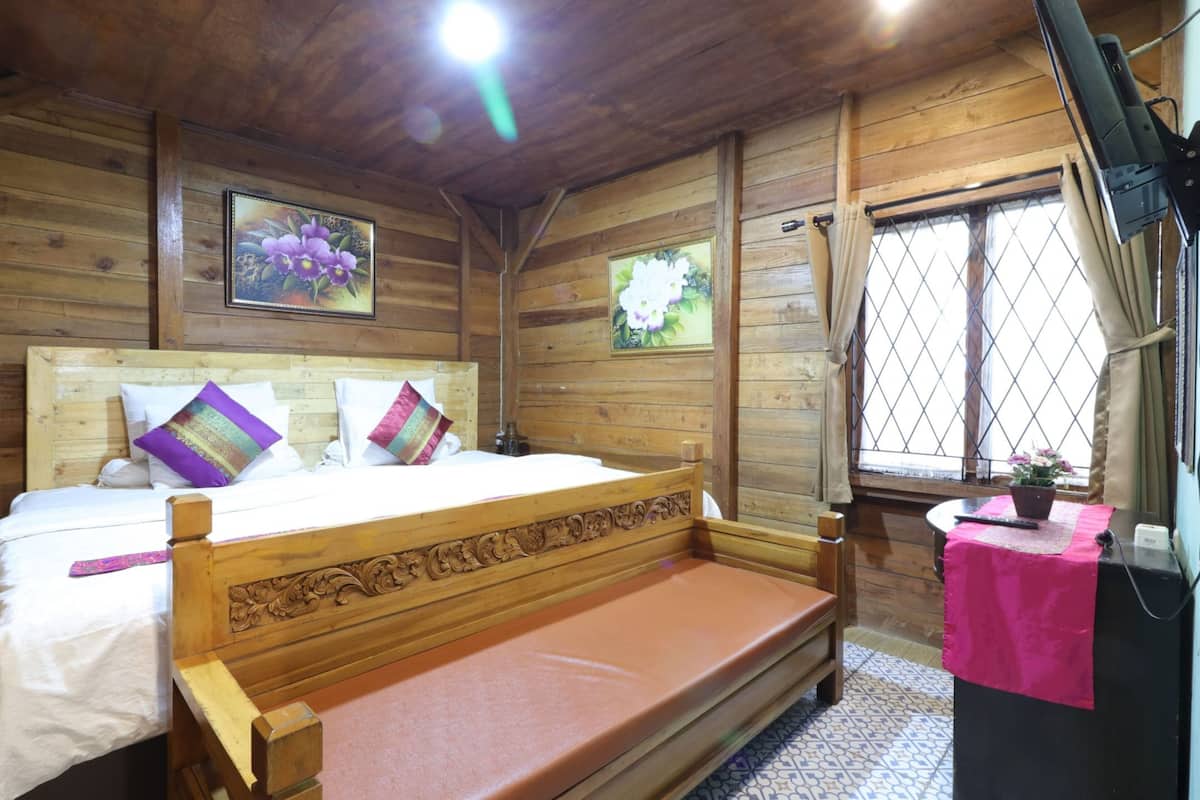 Sangkuriang / Deluxe Villa | WiFi (free), bed sheets