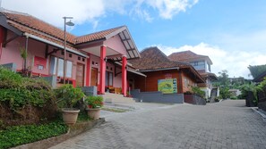 Exterior - Lembur Incu Syariah Villa (Parongpong)