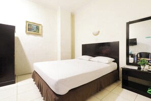 مكتب وواي فاي مجانًا وملاءات أسرّة
