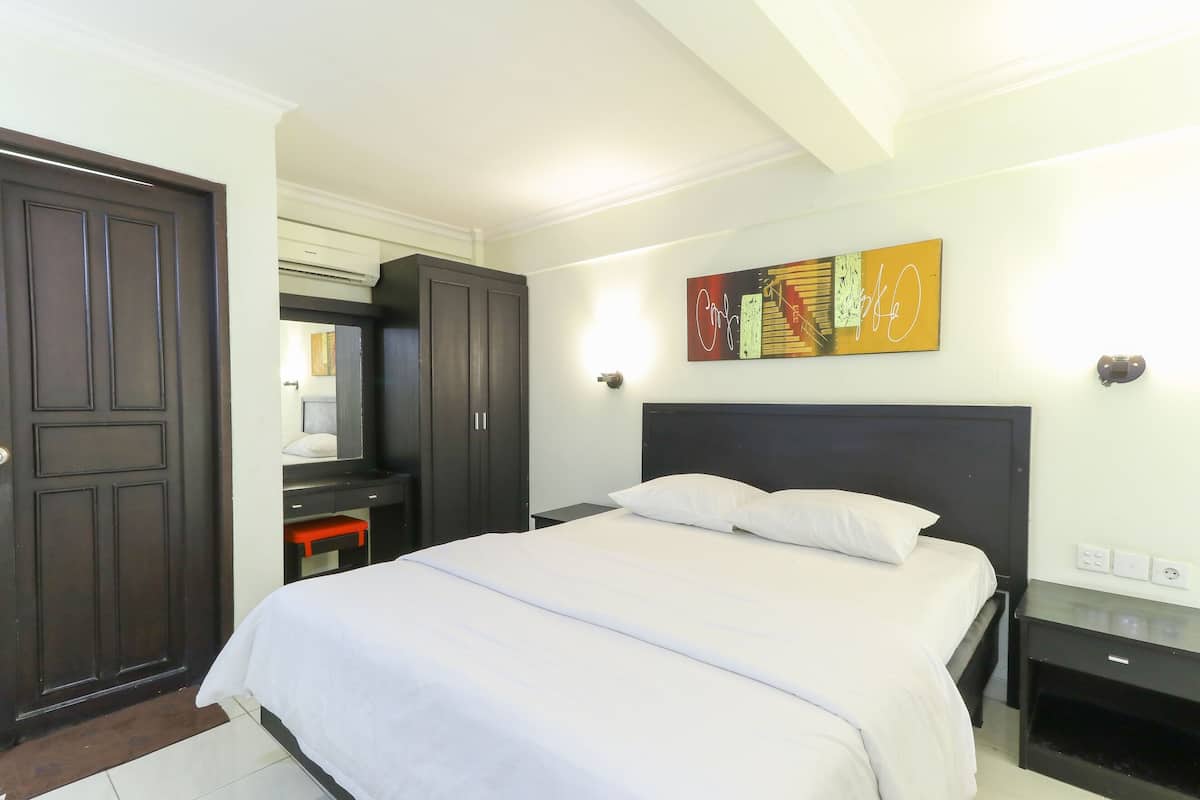 Deluxe Room | Desk, laptop workspace, free WiFi, bed sheets