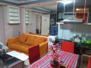 Free WiFi - Onted's Room Apartemen Kalibata City (Jakarta)