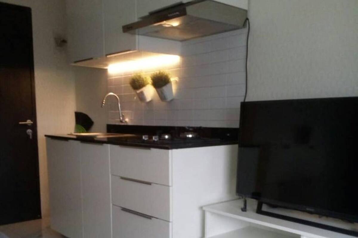 Two-Bedroom Apartment | Desk, free WiFi, bed sheets