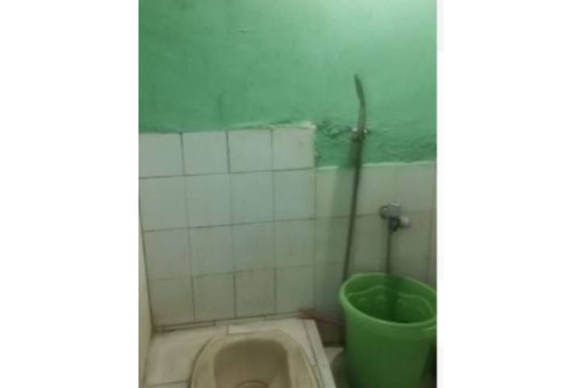 shower, rainfall showerhead, free toiletries, towels