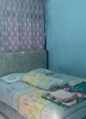 Standard Double Room - Villa Luhur Jaya (Prigen)